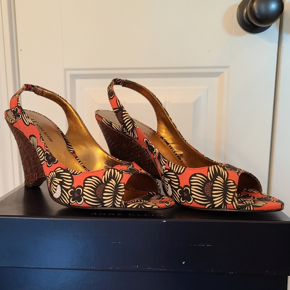 Anne Klein Lexine Orange Fabric Mule Size 8 M - Picture 2 of 6